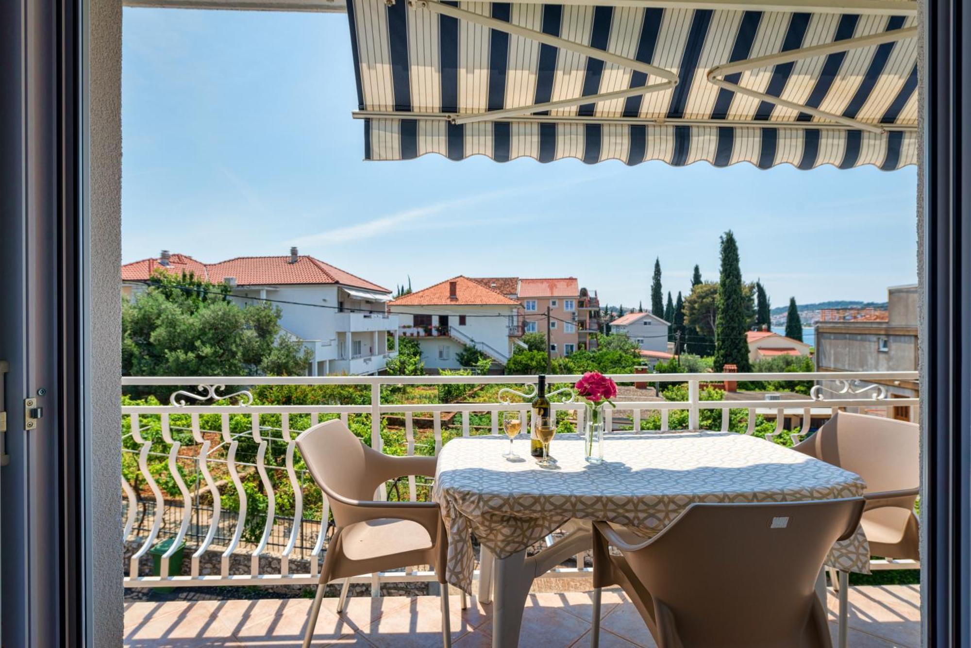 Villa Daniela Trogir Exterior photo