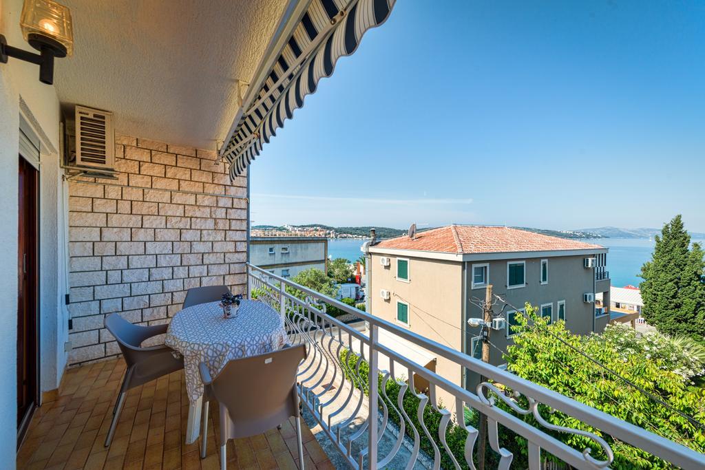Villa Daniela Trogir Exterior photo