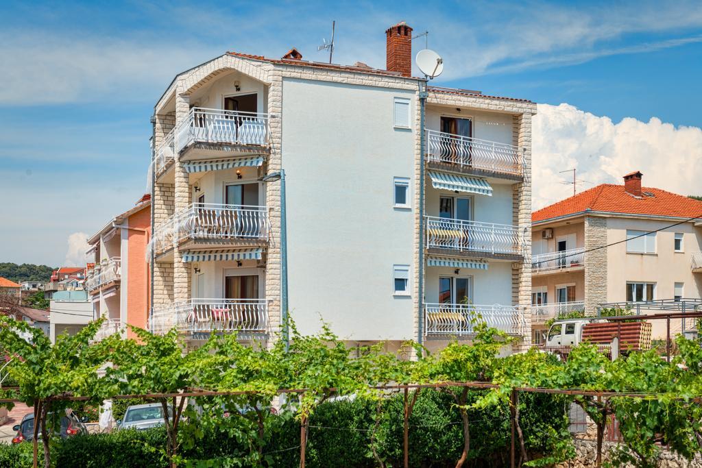Villa Daniela Trogir Exterior photo